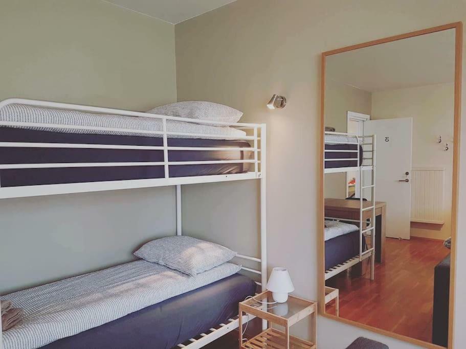 Akureyri Central Rooms Quarto foto
